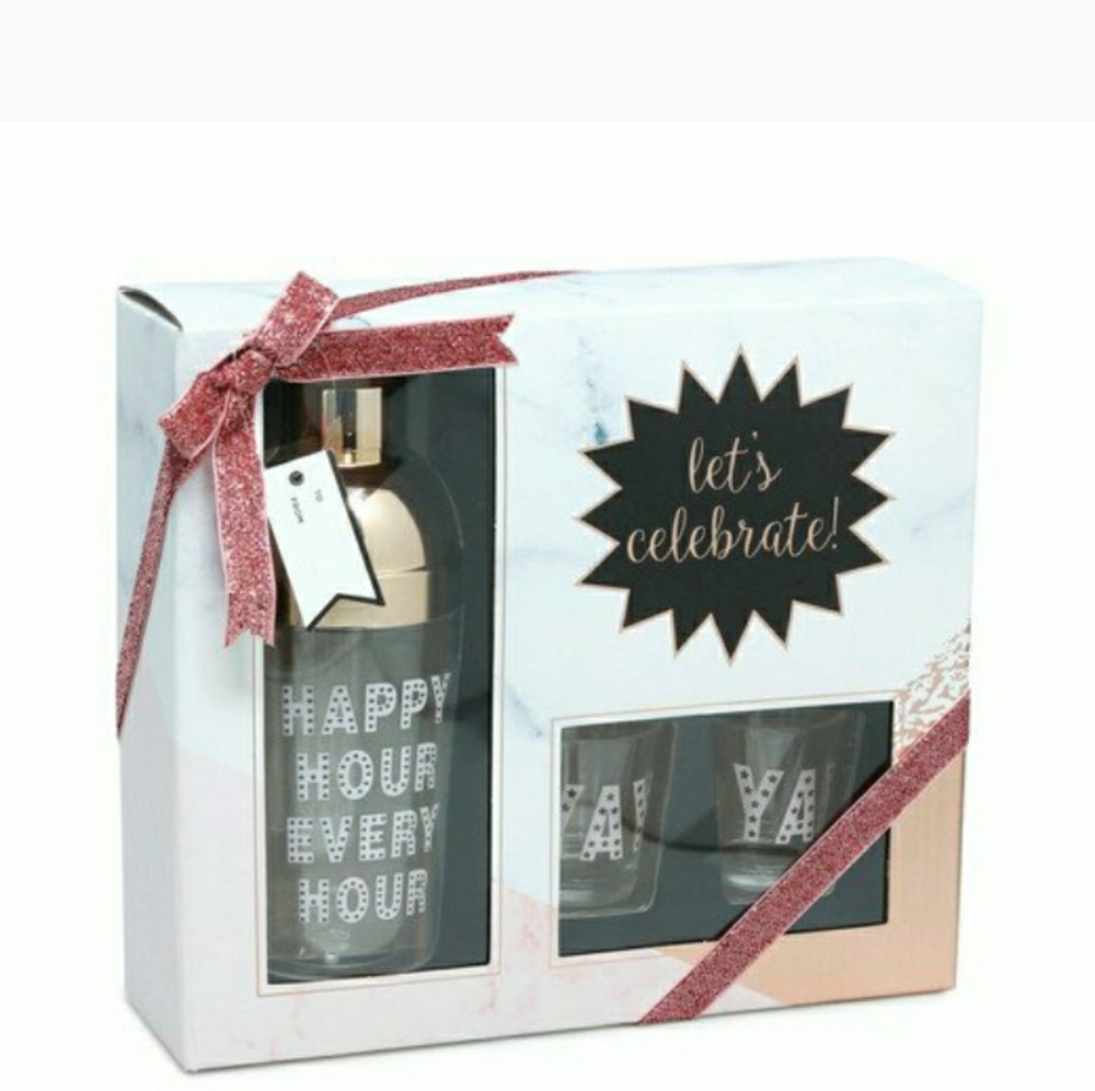 2/$15 ✂Cocktail Shaker Gift Set